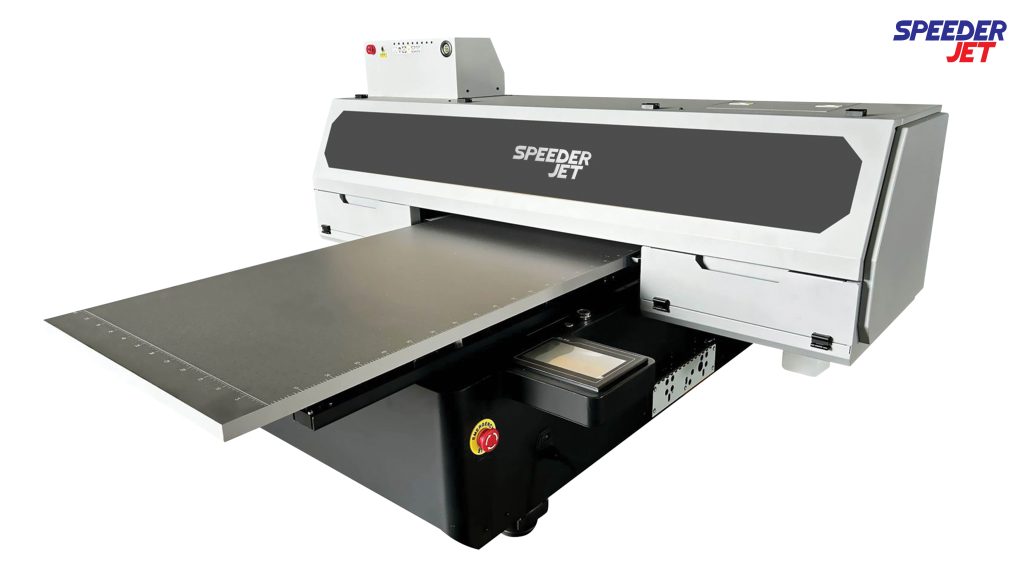 Mesin printer SpeederJET, printer UV Grando UV 60 cm, ideal sebagai printer merchandise untuk cetak kustom pada berbagai media flatbed.