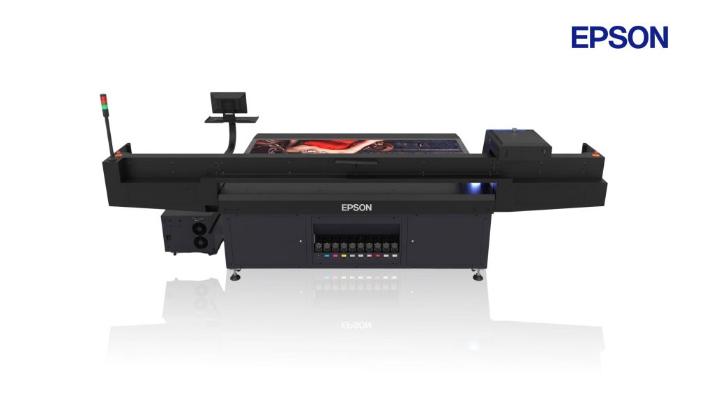 Mesin printer UV Epson V7000 flatbed industri format besar dengan sistem 10 warna tinta.